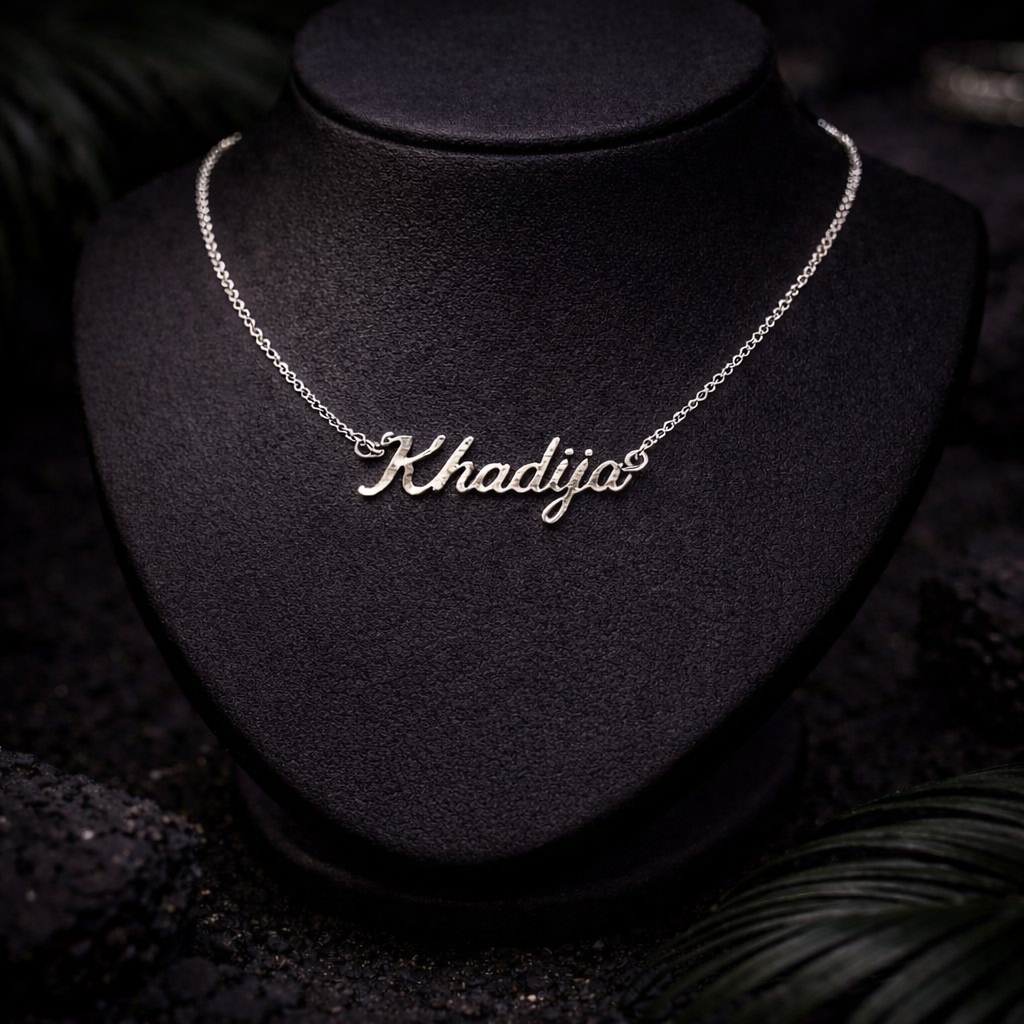Single Name Necklace