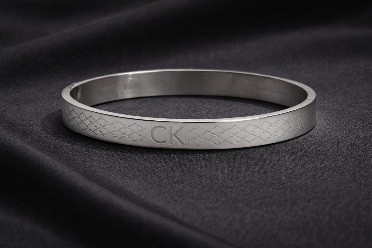 Couture Shine Bangle