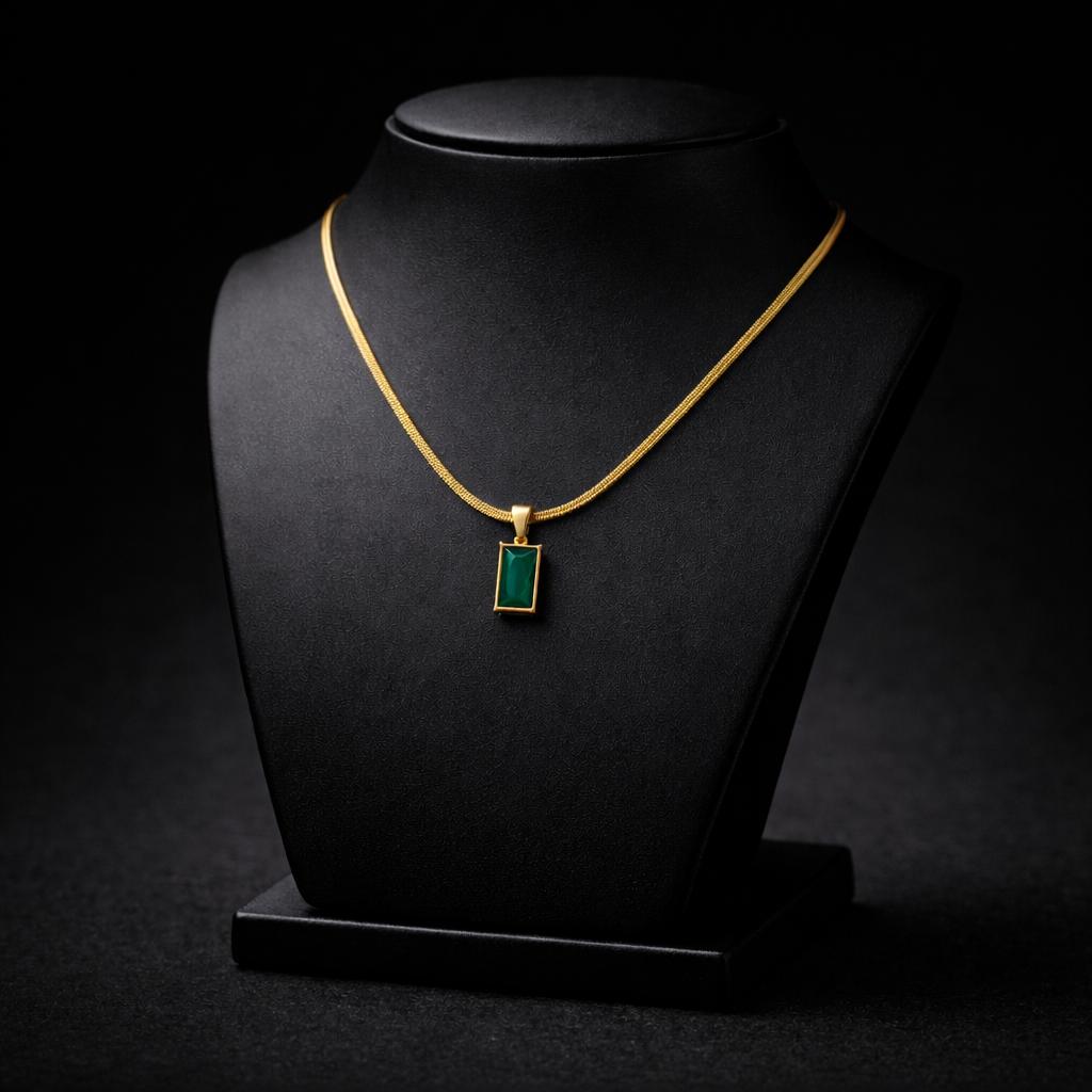 Emerald Noir Pendant Necklace
