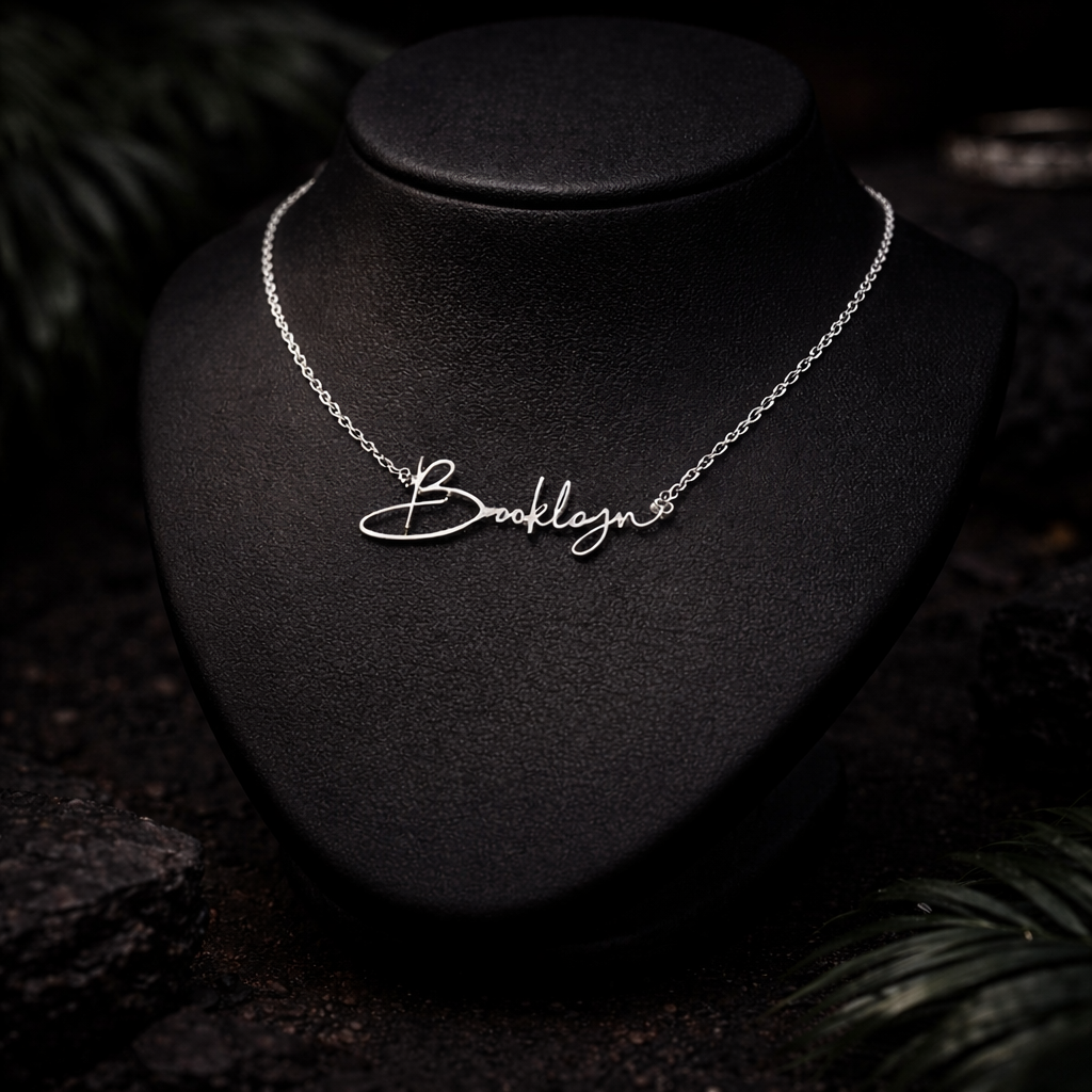Single Name Necklace