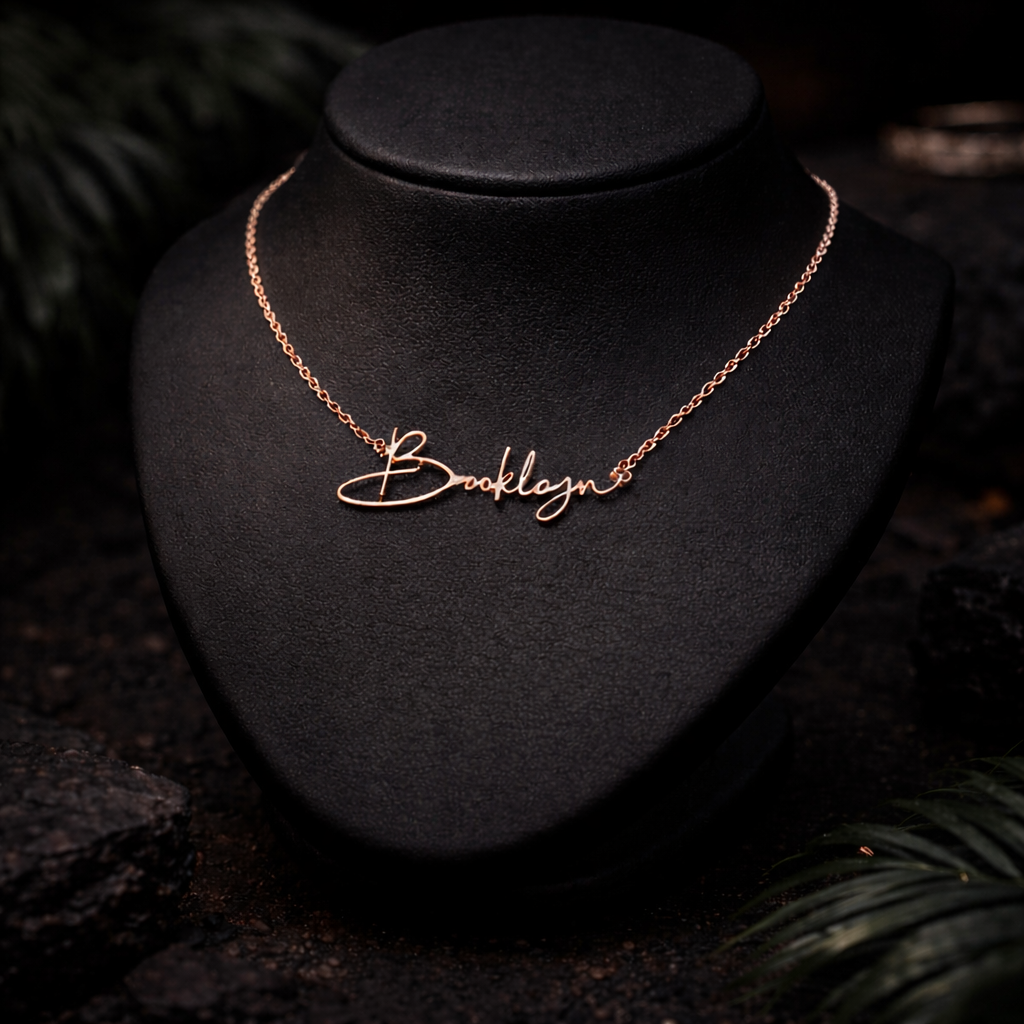 Single Name Necklace
