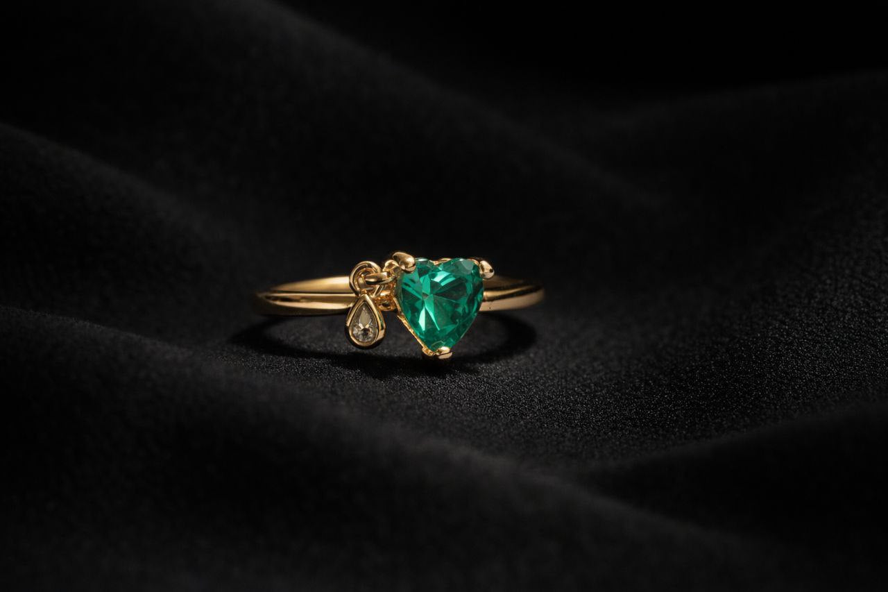 Elegant Heart-Cut Gemstone Ring