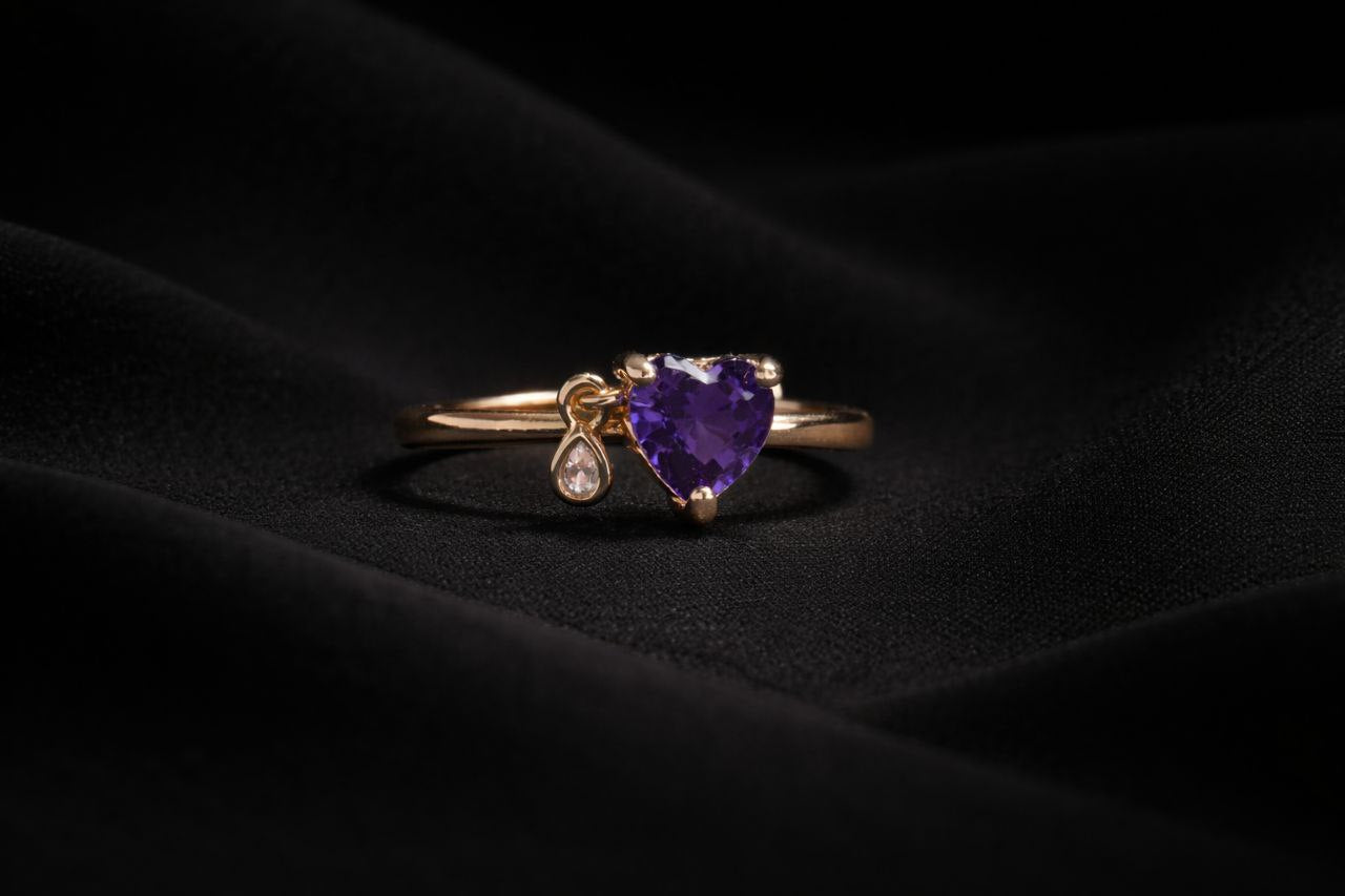 Elegant Heart-Cut Gemstone Ring