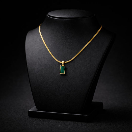 Emerald Noir Pendant Necklace