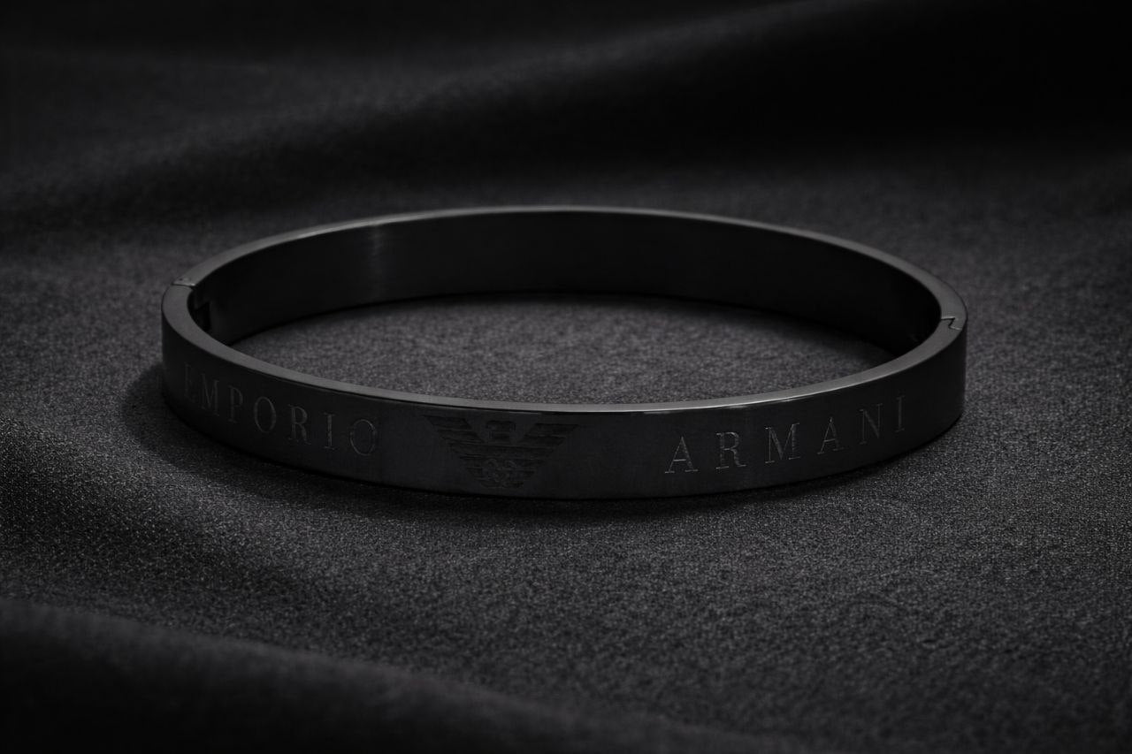 Classic Emblem Bangle